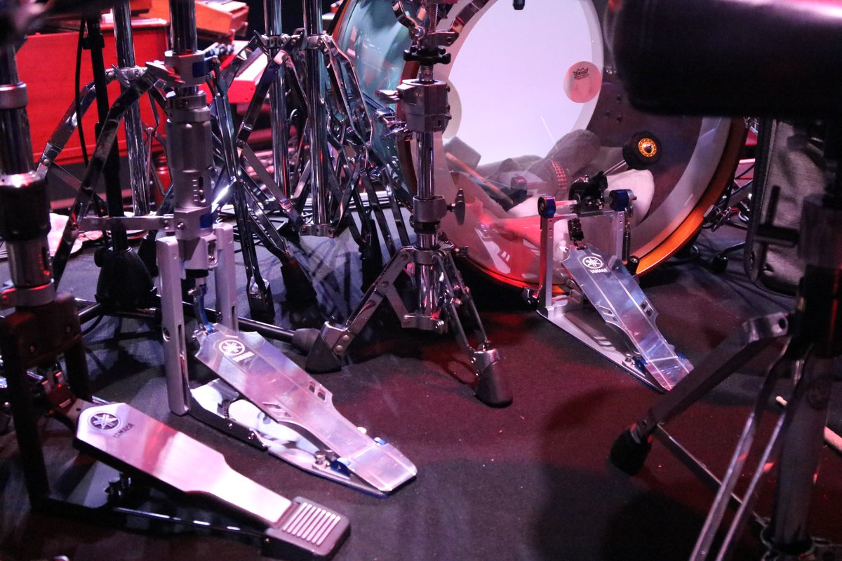 Yamahadrums_jp's tweet image. 5度グラミー賞受賞を経験したSnarky Puppyが来日🎉ドラマーはNikki Glaspie!
Recording Customを使用✨
スネア:RRS1455(メイン),RBS1455,AMS1460
ペダル:FP9C
ハイハットスタンド:HHS9D,HS1200D
図太いビートでタイト、そして難解な曲の数々をいとも簡単にプレイ🤩
#yamahadrums #nikkiglaspie