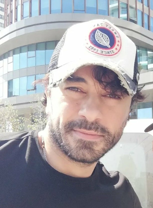- love his cute face 🙈🥰

#GökhanAlkan #MyMan