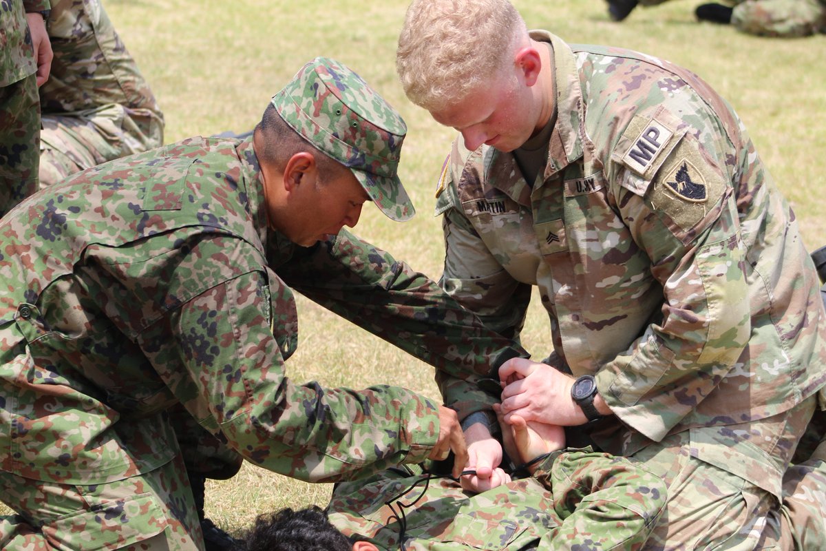 USARJ_PAO's tweet image. The 14th MDB Soldiers and the 7iR JGSDF service members conducted a FTX (Field Training Exercise) at Kyogamisaki Communications Site.
@USFJ_J @USForcesJapan @USARPAC @INDOPACOM @DeptofDefense @USArmy @JGSDF_pr @Japan_GSDF