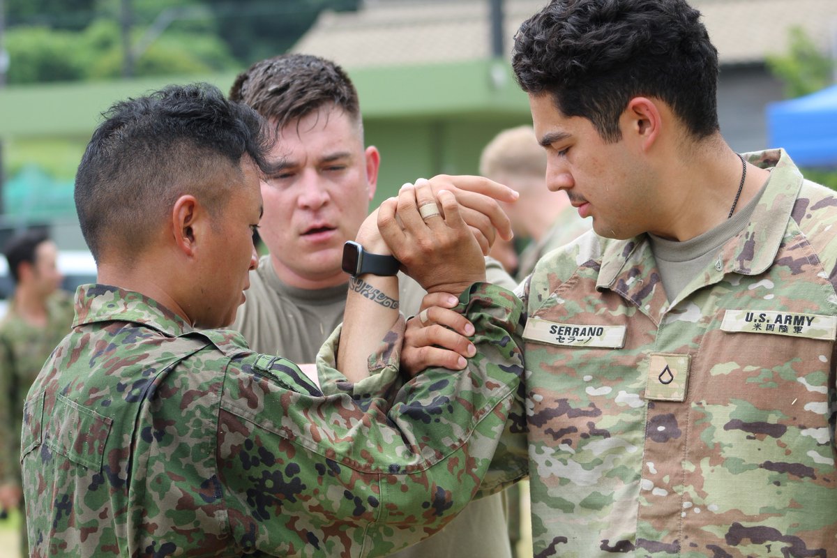 USARJ_PAO's tweet image. The 14th MDB Soldiers and the 7iR JGSDF service members conducted a FTX (Field Training Exercise) at Kyogamisaki Communications Site.
@USFJ_J @USForcesJapan @USARPAC @INDOPACOM @DeptofDefense @USArmy @JGSDF_pr @Japan_GSDF