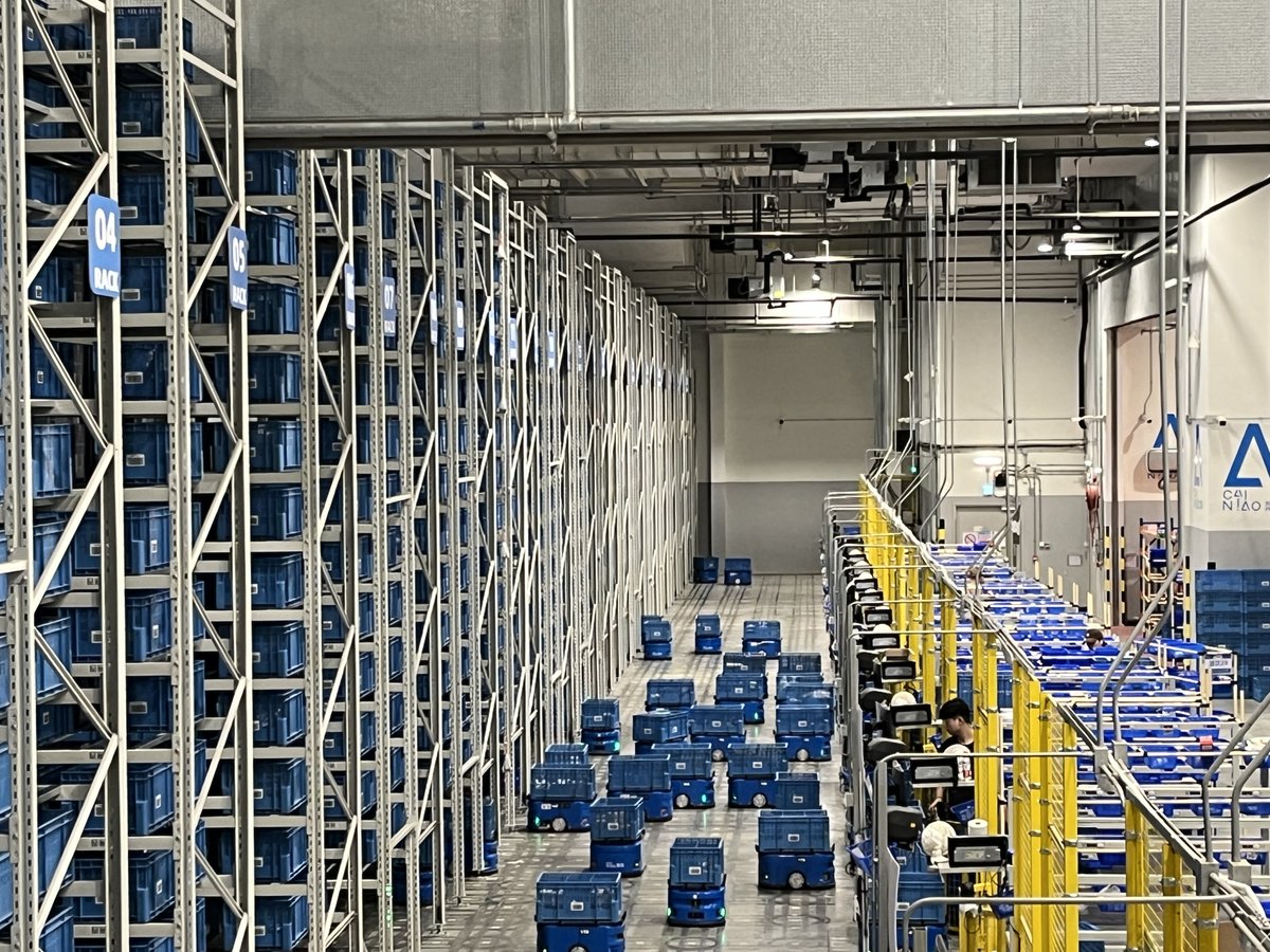 Cainiao just opened its Hong Kong Supply Chain Center: 10 min from HKG. “Stock in HK, ship worldwide” for B2B &amp; B2C—FMCG, electronics, even battery SKUs. 4-hr reach to Seoul/Tokyo/SG/BKK, 1.5 hr to Zhuhai bonded via HZMB. The new fast lane to APAC and beyond. #HK