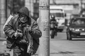 Quien no comprende el lenguaje del silencio, difícilmente entenderá el de un corazón herido.