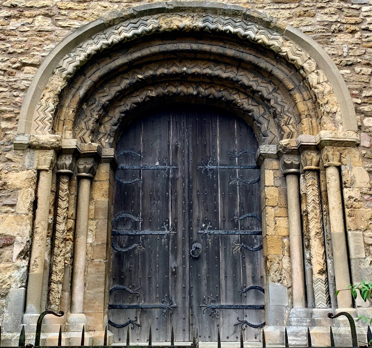 KPW1453's tweet photo. The Norman west doorway of Stow Minster in Lincolnshire. While mostly Anglo-Saxon in date, the church has two great Norman doorways, including this one. πΈ My own. #AdoorableThursday #StowMinster #Lincolnshire https://t.co/QnNqnJoIzI