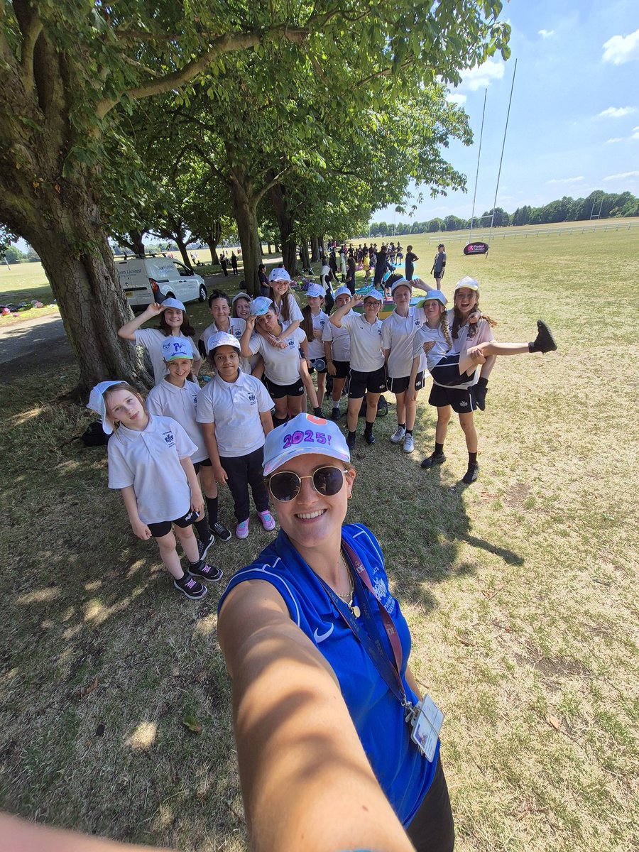 We took a lovely group of year 7 and 8 girls to the Enfield Love your park sports 🏏 festival for girls. 

They took part in a variety of sports and the weather was great for it! ☀️ ☀️