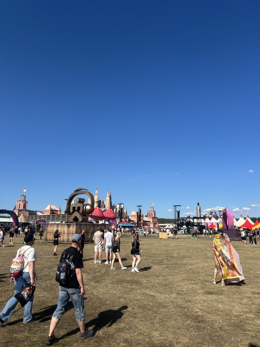 Hey guys 🤗
No respond, no heartbeat from me?
I am back on Track now, dms getting answered Next Hours and days, now also every questions and stuff! If its that much needed and you cant wait no more text <a href="/Spoiger_cr/">Spoiger</a> he will get you done quick🤗

🥰