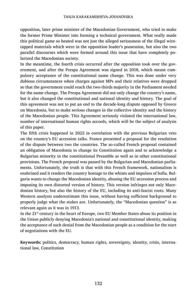 Со задоволство објавувам дека поглавјето
„Македонскиот уставен идентитет наспроти концептот на ‘Сѐ поблиска унија’ – предизвици, дилеми и перспективи“
е достапно во електронска форма. Целата вистина за Македонија преку хронологија на факти и аргументи! 

real.mtak.hu/220390/1/Maast…