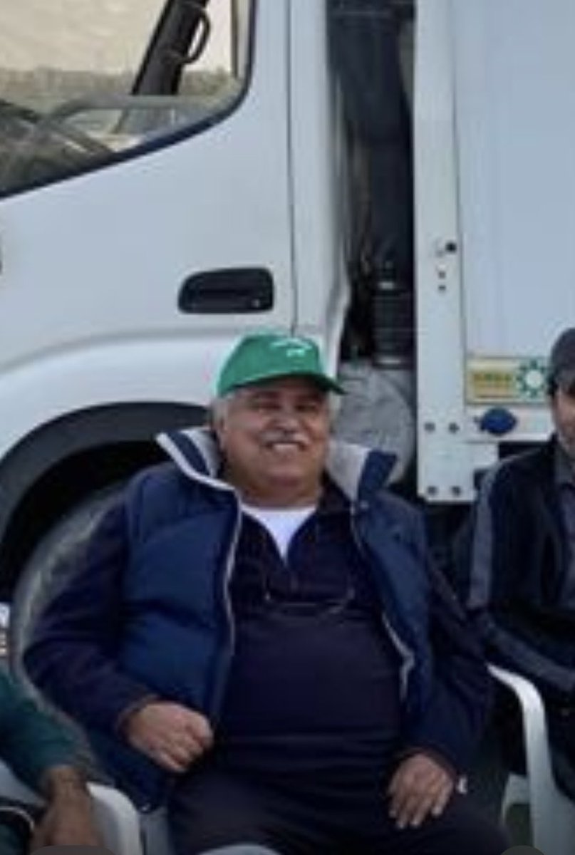 العم المزارع  عبدالله العدواني 
ابو ماجد رمز من رموز مزارعي العبدلي ومن الداعمين لسوق رابطة مزارعي العبدلي  والداعم للمنتج الكويتي