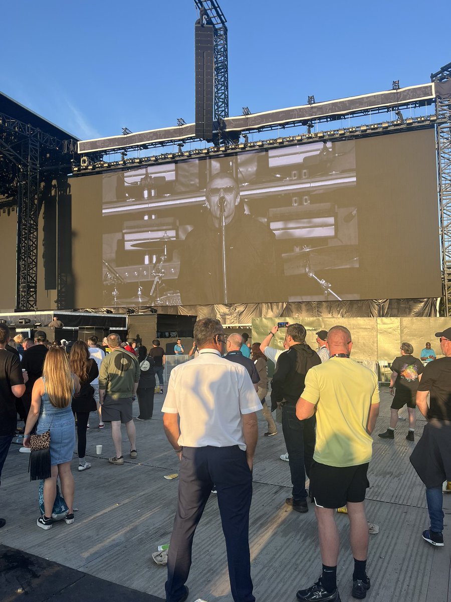 What a fantastic concert and dropped extremely lucky with front, front row passes. 

And where ever you go there’s always a Wolves fan. Good to see you <a href="/Tom__Higgs/">Tom Higgs</a>