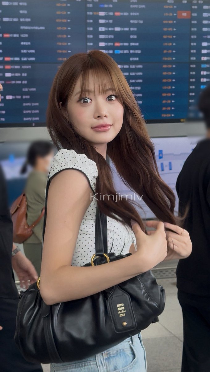kimjimlv's tweet photo. 250717 출국 ICN

진짜 귀엽당ㅜㅜㅜ

 #LE_SSERAFIM  #르세라핌   #EUNCHAE
 #은채  #ウンチェ https://t.co/WV3b18QQx8