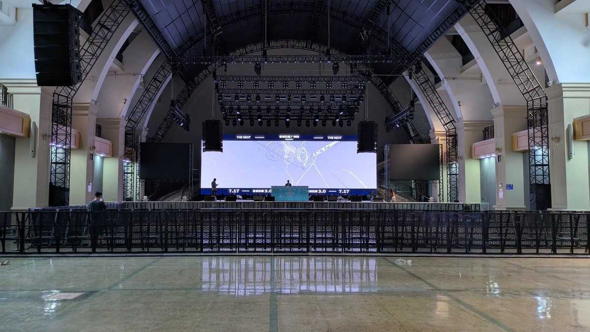 tpazolite's tweet image. Preparty会場ついた！！！でかい！！！
