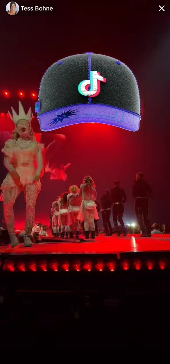 boybunnyrotting's tweet image. watching the mayhem ball from tiktok live was so unserious because why is there a floating hat in the middle of poker face