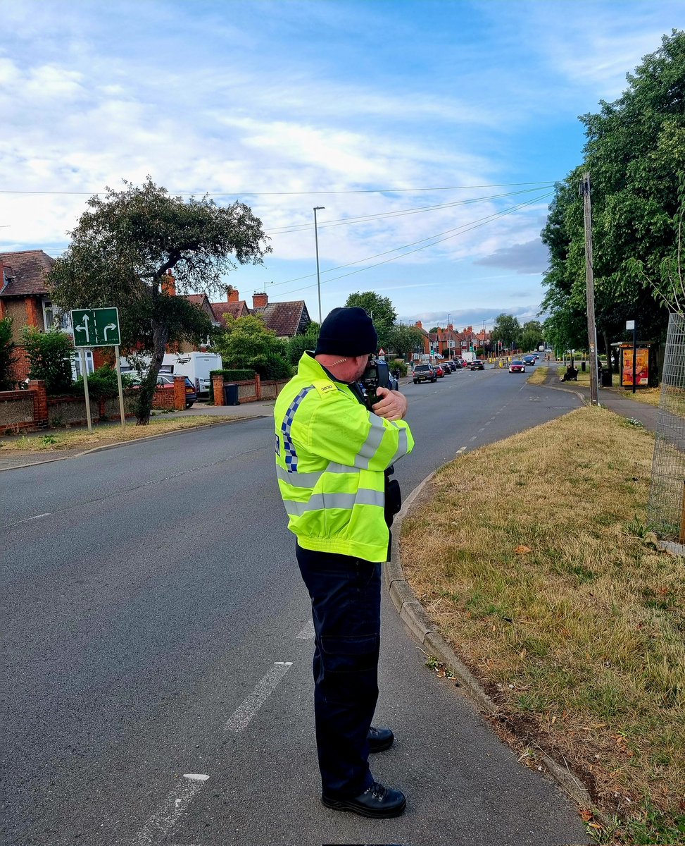 Last evening, SC3830 and I carried out a speed camera shift on Northampton Road in Wellingborough.  I am pleased to report that all traffic stayed at and below the 30mph limit. During our shift, several local people stopped by and thanked us for being there. #SSO3131
