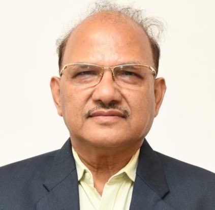 Railwhispers's tweet image. चर्चा है, खंडेलवाल साहब @nhsrcl का #CMD बनने की जुगाड़ में बोर्ड का चक्कर लगा रहे हैं।
जानकारों का मानना है, “मंत्री जी चाहें—तो उन्हें CMD बना सकते हैं—मगर फिर कहीं ‘फास्निंग डील’ जैसा हाल न हो—ये ध्यान रखना होगा! वैसे भी #NHSRCL का कोई भविष्य नहीं दिख रहा-ExCMD सब गोबर कर गए!”