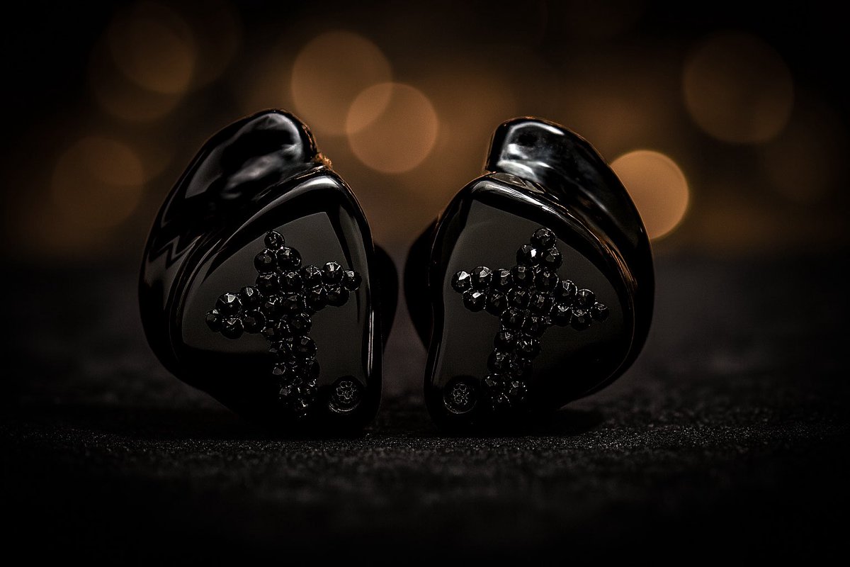 HIDITION's tweet image. Listen, what you really hear.
@HIDITION VIENTO CIEM
#Hidition #ciem #iem #inearmonitor #stage #rockstar #하이디션 #인이어 #커스텀인이어 #헤드폰 #이어폰추천 #끝판왕 #インイヤー #イヤホーン #有線イヤホン #オーディオ #耳机 #音响