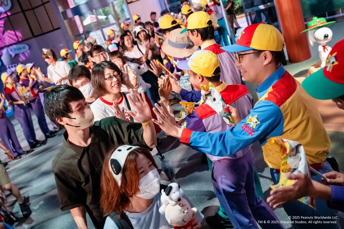 🎉㊗ついに本日㊗🎉
スヌーピー・スタジオ
リニューアルオープン✨

💛#超スヌーピー・フェスタ💛
usj.co.jp/web/ja/jp/camp…

#USJ