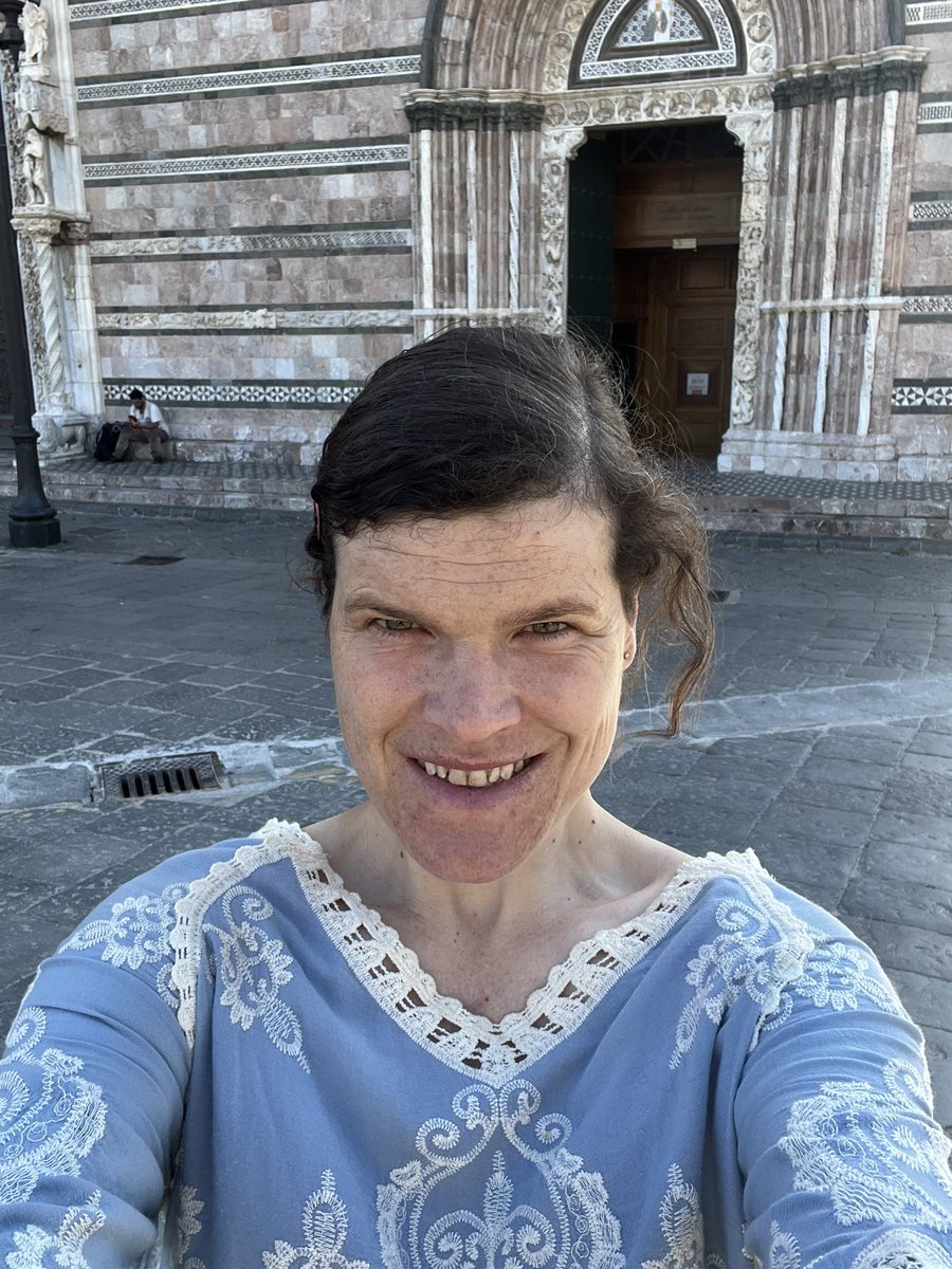 sensinglorna's tweet image. First sightings in Sicily, where I’m giving a talk at Università di Messina, a conference exploring 'genius, madness and creativity'. I present #ACreativeTransformation, my own breakdown, breakthrough and infinite creativity. Expect many pictures. It will be a colourful few days!