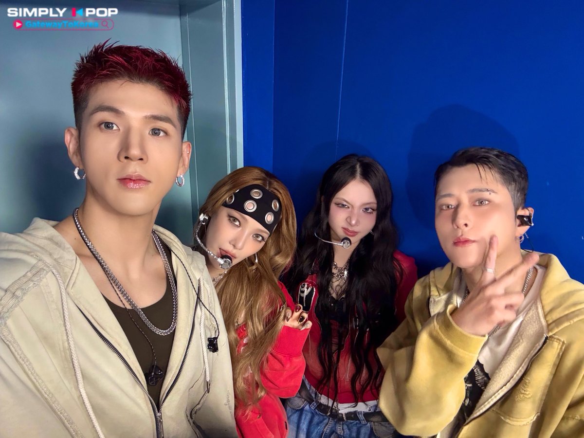 🎧💣 치명적인 사운드에
리듬 타다가 정신 놓고 🌀🎵💃
KARD한테 심장 맡기고 왔다.
Touch 한 번에 심장도 스텝 밟음 🕺💥💓🎶

#카드 #KARD #Touch
#SimplyKPop #심플리케이팝