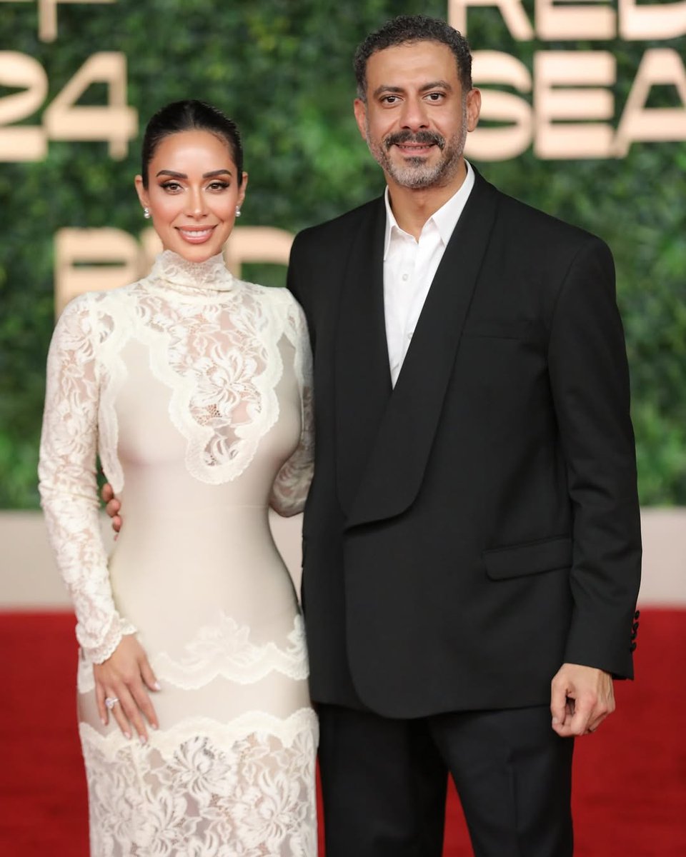 #بسنت_شوقي تحسم الشائعات حول حملها الأول... بعد ظهورها في كليب أغنية "مستنيك" للفنان حسين الجسمي 🧐👇
Hiamag.com/node/1785156