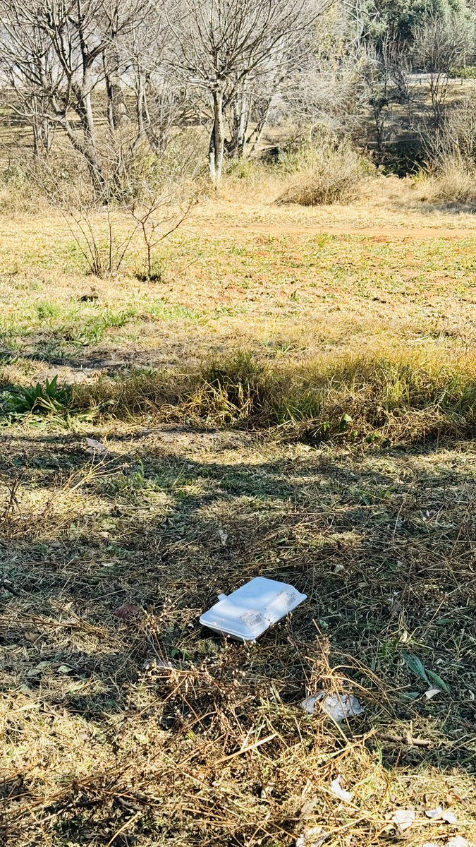 CleanSA_Org's tweet image. This shouldn’t be normal.

But in SA, it is. 

We need more than bins, we need change.

What would you do if you saw this?

#CleanSouthAfrica #ChangingMindsets #ChangingHabits