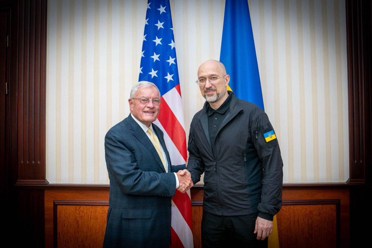 generalkellogg's tweet image. Thank you, Prime Minister @Denys_Shmyhal, for your steadfast leadership, dedicated public service, and unwavering commitment to Ukraine’s future. I look forward to continuing our friendship/partnership as you become Minister of Defense in support of a secure and sovereign…