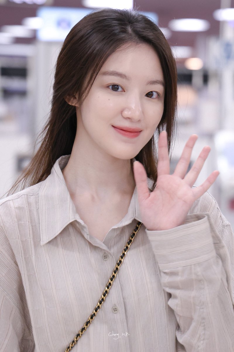 Ccheng_H8's tweet image. 250717 HND 
일본스케줄 화이팅🤎
#슈화 #SHUHUA #舒華
 #아이들 #idle