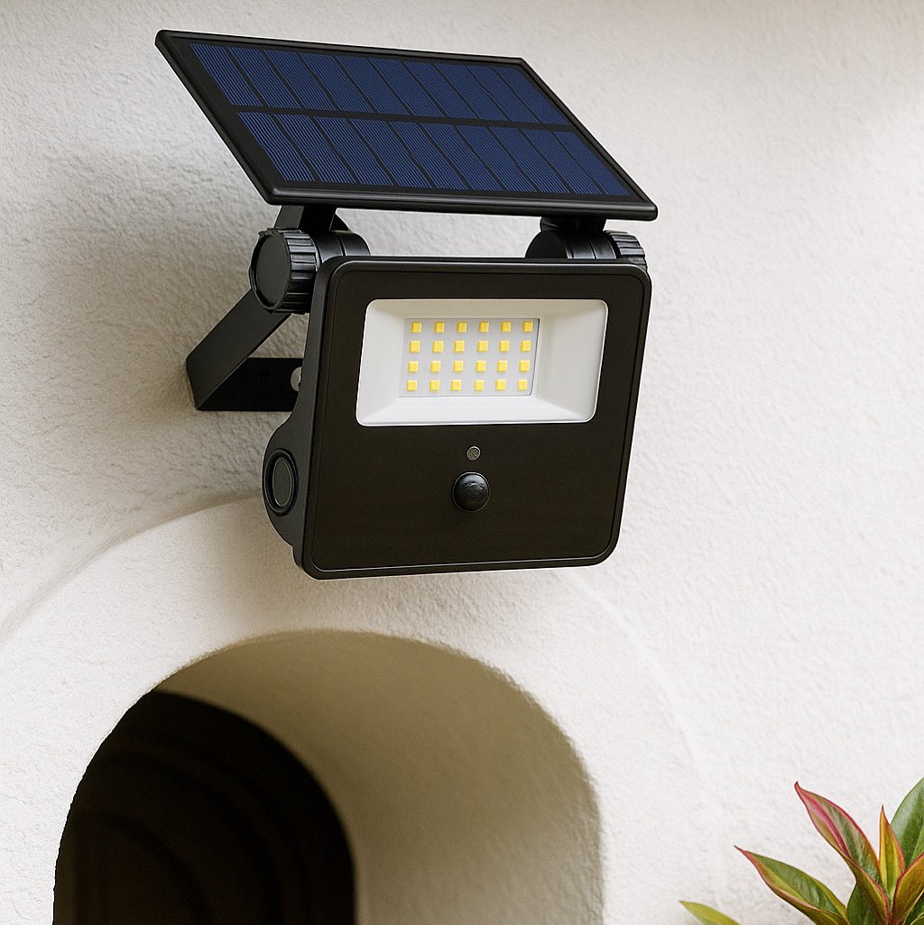 SILVERSANZ's tweet image. Silver Electronics. Mini proyector solar con sensor de presencia por infrarrojos. Se carga de día y se enciende de noche al detectar movimiento. Energía limpia, sin cables. #EnergíaSolar #ProyectorLED #SensorInfrarrojos #IluminaciónExterior #SeguridadInteligente #TecnologíaLimpia