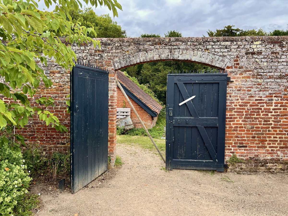 #Thursgate