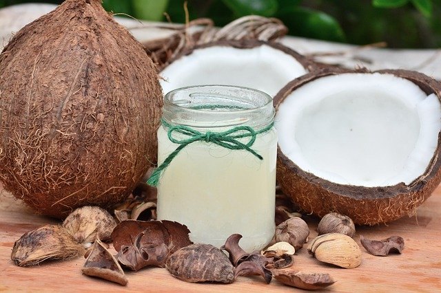 VegetableBasket's tweet photo. Coconuts with water, place your order now on our website https://t.co/mLUvZgqhXZ https://t.co/Xzn652gtKj