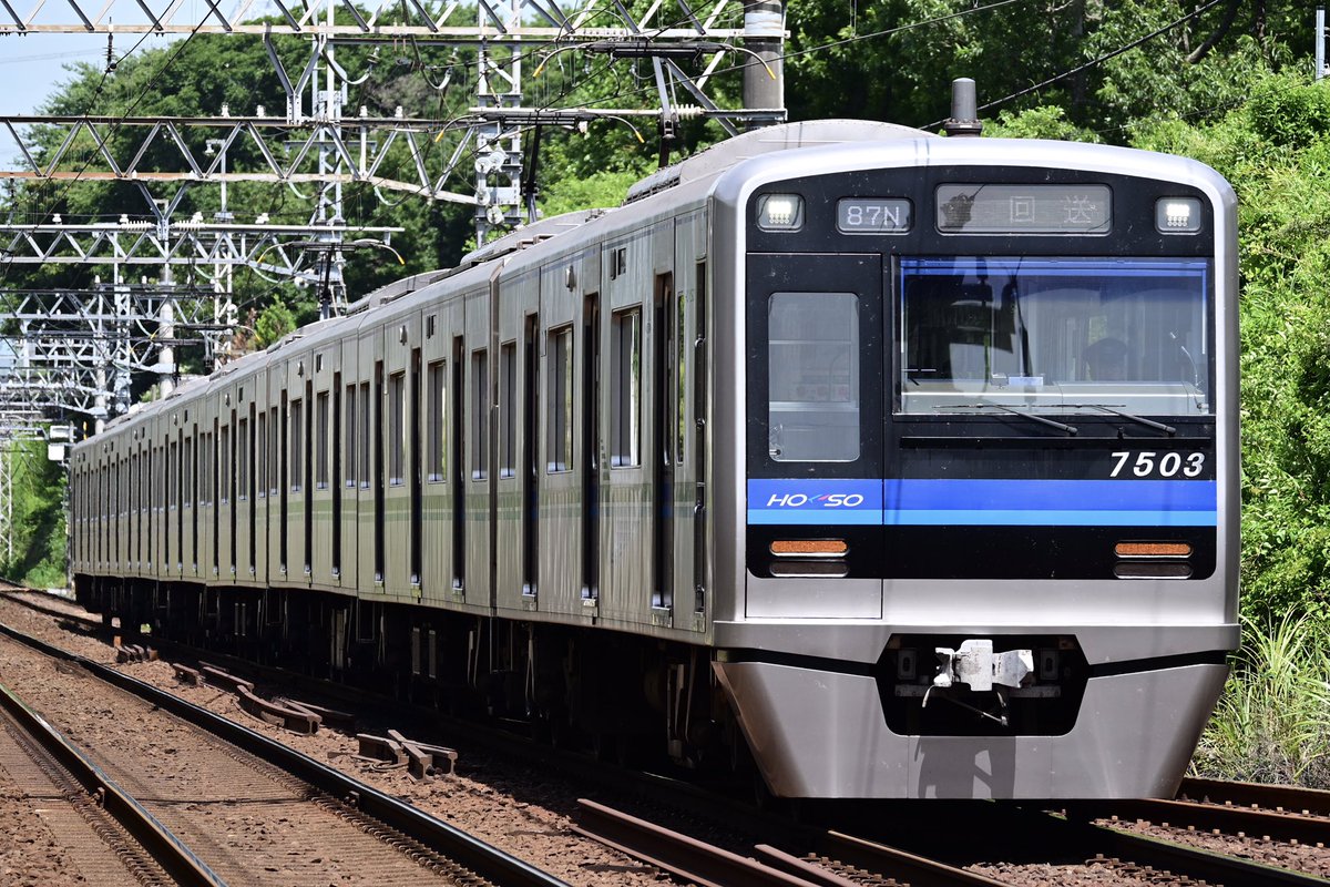 mk_8241007's tweet image. 2025.7.17
1386N:7503F(クーラー清掃に伴う返却回送)

初めて本線を走行する北総車を撮影できました。