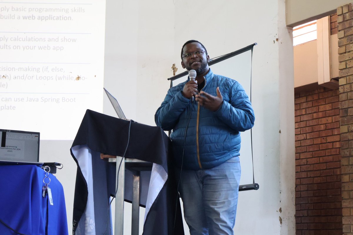 ICEP_TUT25's tweet image. Day 2 of our AI week was filled with knowledge and experience ✨🔥
#aiweek #TUT #ICEP #wearethenewfuture