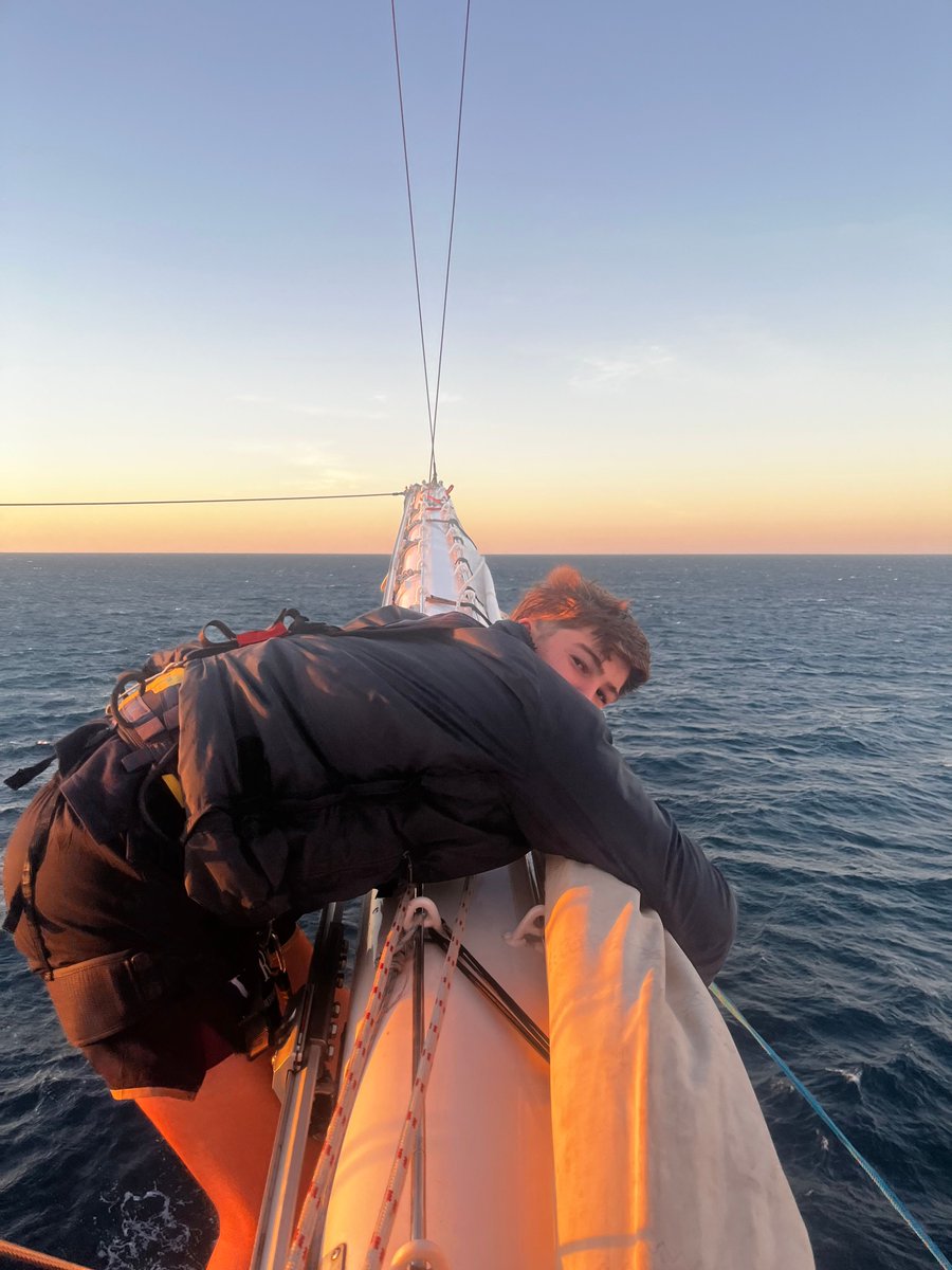 YoungEndeavour1's tweet image. ⚓ Captain's Log V12/25 - Day 04
We were given some very handy lessons about navigation and how to use charts, using the real example of a lighthouse spotted close to Port Headland...
Read more from the Captain's Log: youngendeavour.gov.au/the-voyage/cap…