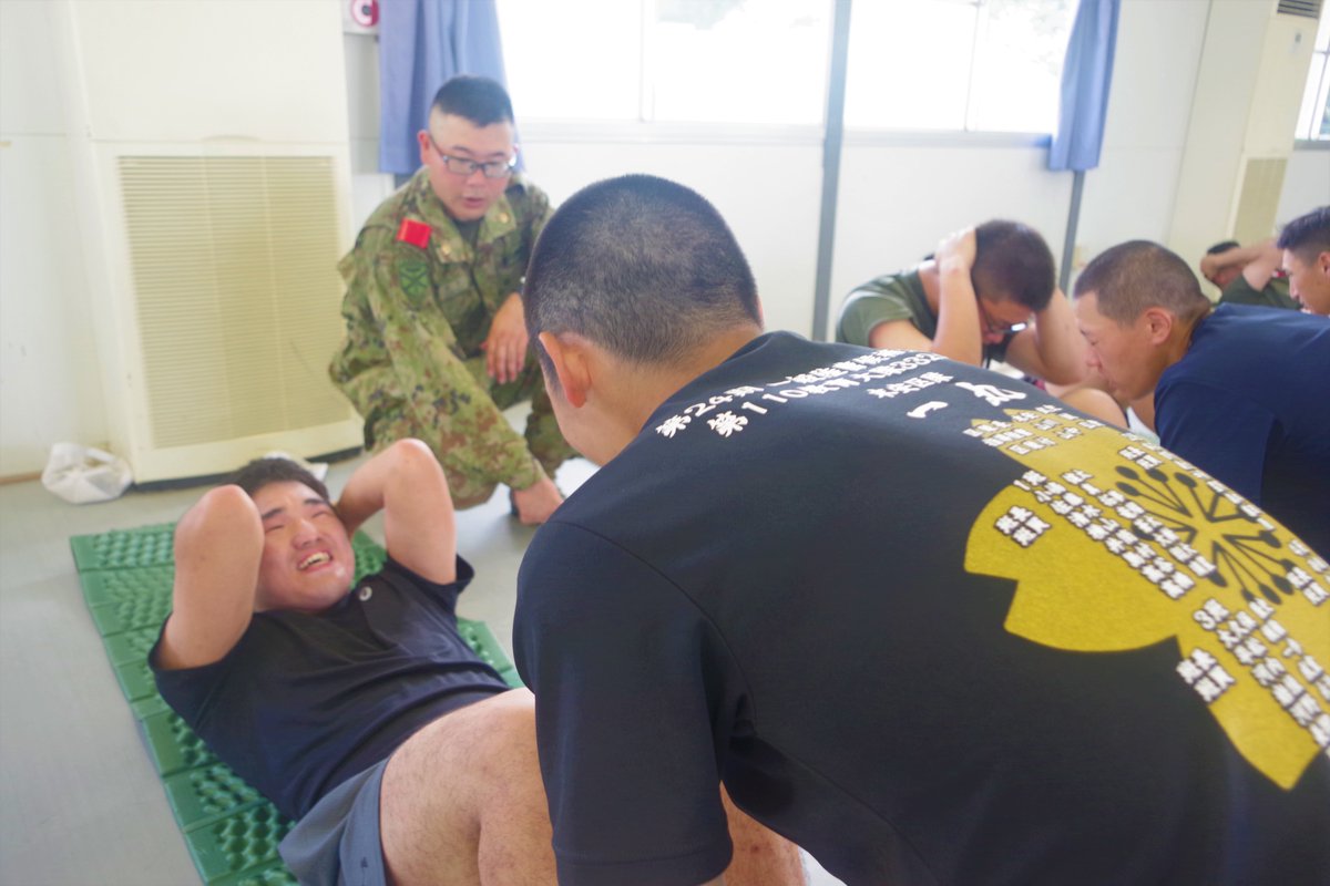 jgsdf_gcc_ardb's tweet image. 【相浦新隊員教育⑥】
#第1水陸機動連隊 は、新隊員教育を実施中です。写真は教育開始時における体力検定の様子です。前期教育で培った各人の体力を把握し、後期教育期間を通じて更なる向上を図ります。 #新隊員教育 #水陸機動団