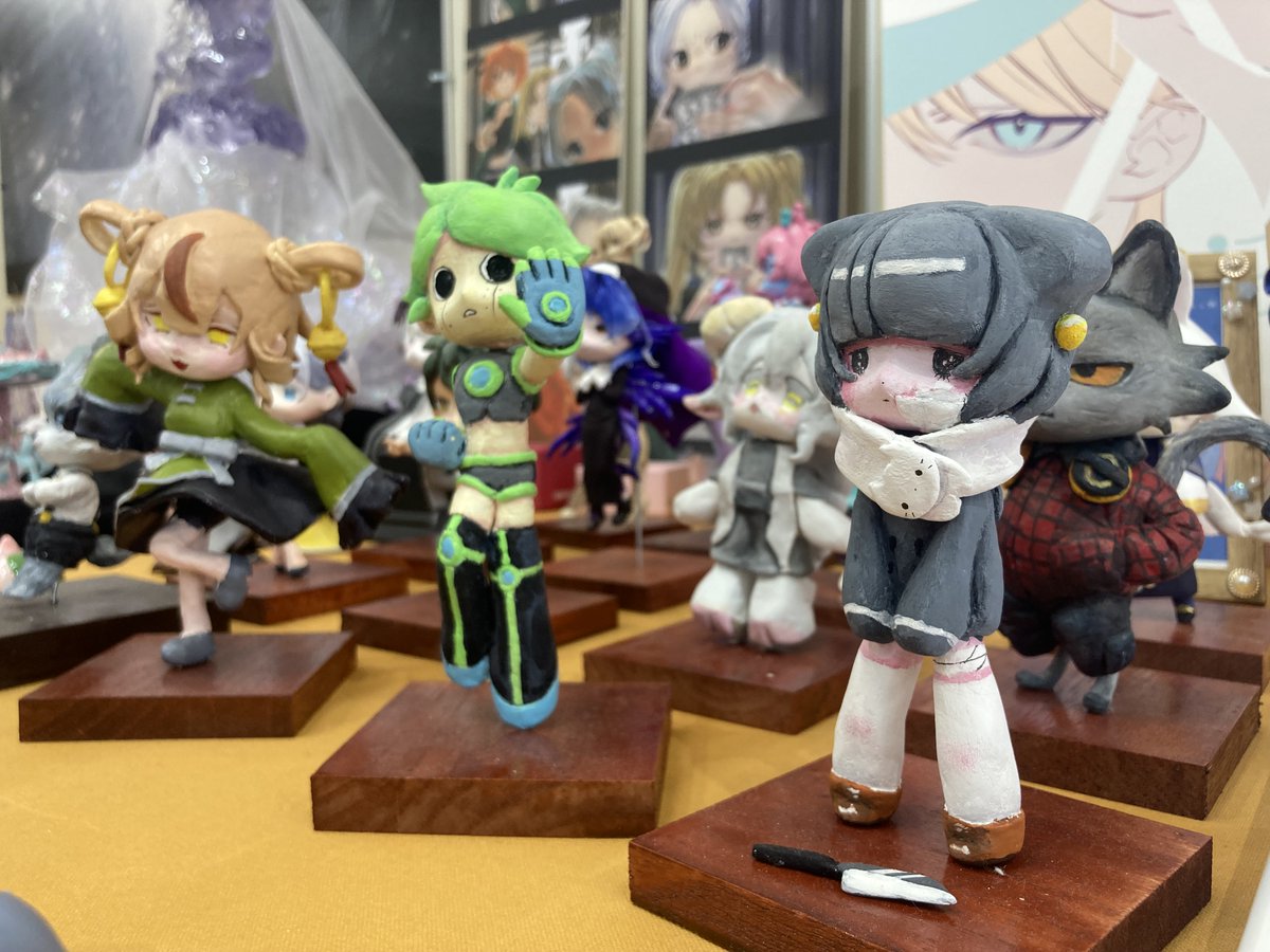 【授業制作】
素体をベースに、オリジナルキャラのフィギュアの制作をする課題🤖
それぞれの個性豊かな作品が出来上がるのが楽しみです☺️✨
（※3枚目過去作品）

#嵯峨美　#コミックアート