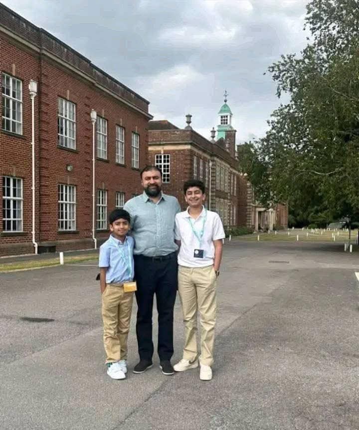 سرفراز کے بچے۔                         بلوچوں کے بچے