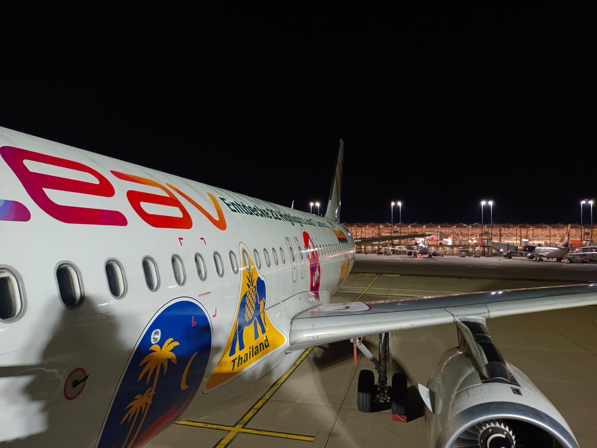 digro65's tweet image. Another special livery by LXM AERO for the @LeavAviation A320 D-ANNE, promoting the @McDonalds campaign "Around the world with Mecces" which is starting today. The aircraft will be in this livery until the end of September.
Fotos: (c) by LXM AERO