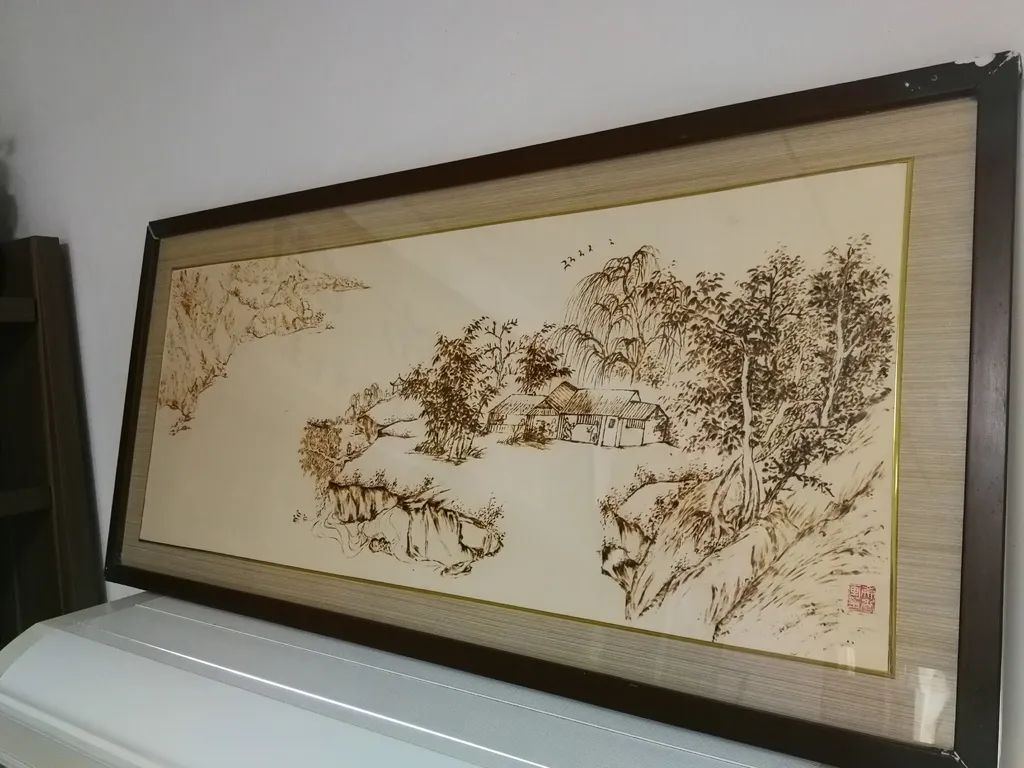 ExploreXichang's tweet photo. The #TorchFestival is coming! Ever seen art painted with fire? 🔥#Xichang #Pyrography, an intangible cultural heritage, uses glowing metal as a “pen” to etch stunning designs. Passed down for generations, these fiery masterpieces now captivate collectors worldwide. #LegacyUpdate https://t.co/wHfgKXWdp2