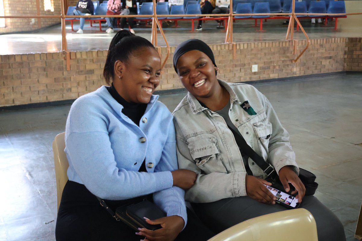 ICEP_TUT25's tweet image. Knowledge and insight with a bit of laughter 😂✨
#TUT #ICT #ICEP #aiweek #FYFU #wearethenewfuture