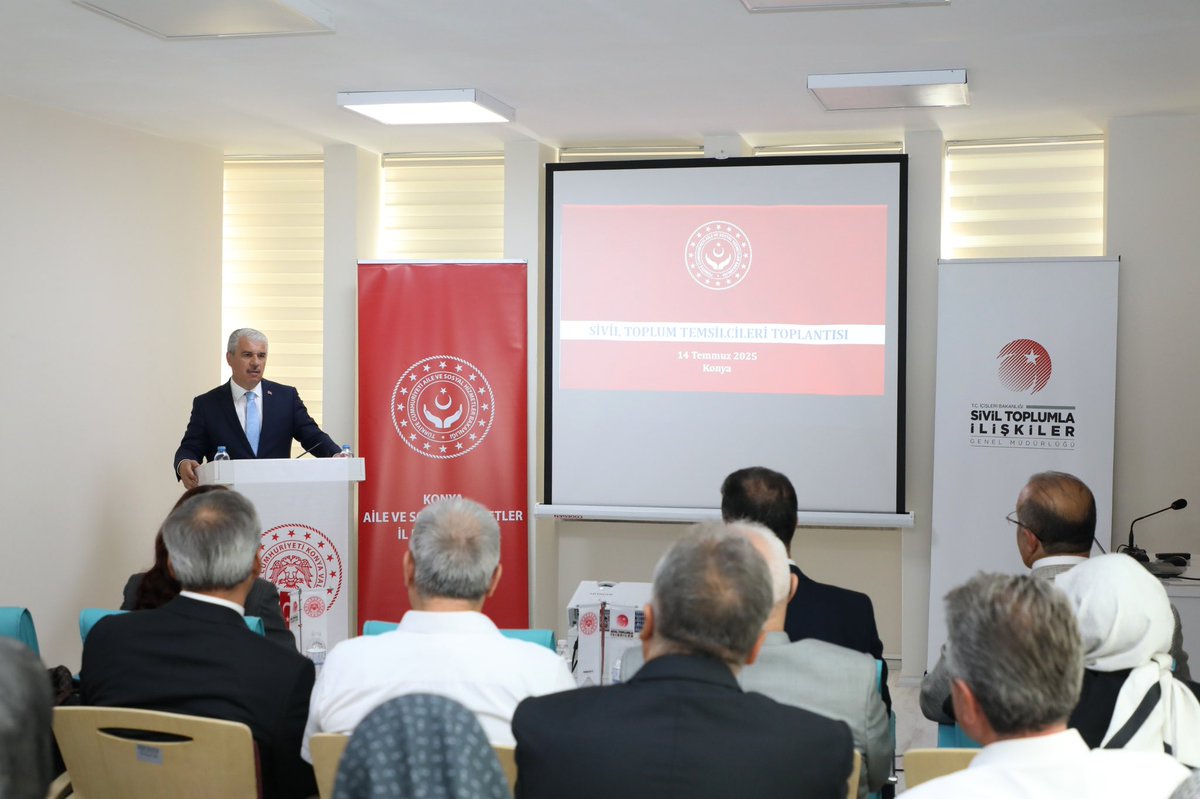 Valimiz İbrahim Akın, 2025 Aile Yılı kapsamında düzenlenen bilgilendirme programında sivil toplum kuruluşlarının temsilcileriyle bir araya geldi.

➡️konya.gov.tr/valimiz-ibrahi…

<a href="/tcailesosyal/">T.C. Aile ve Sosyal Hizmetler Bakanlığı</a> 
<a href="/Vali_Akin/">İbrahim Akın</a> 
#konya