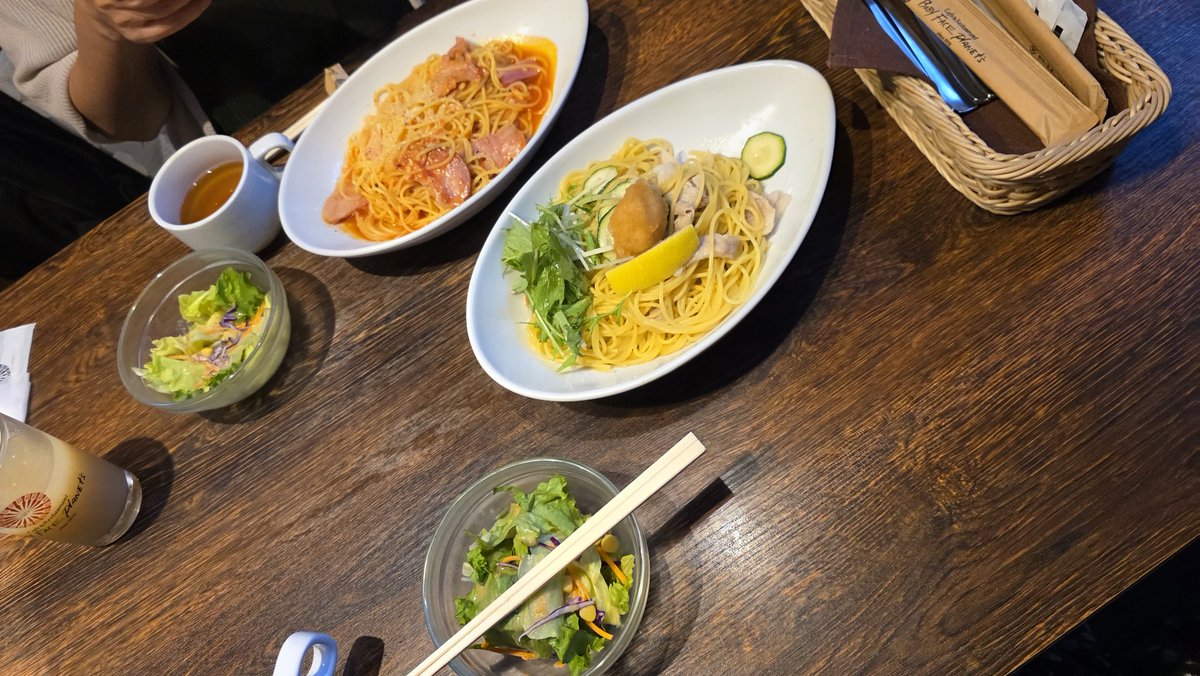 美人とランチでした