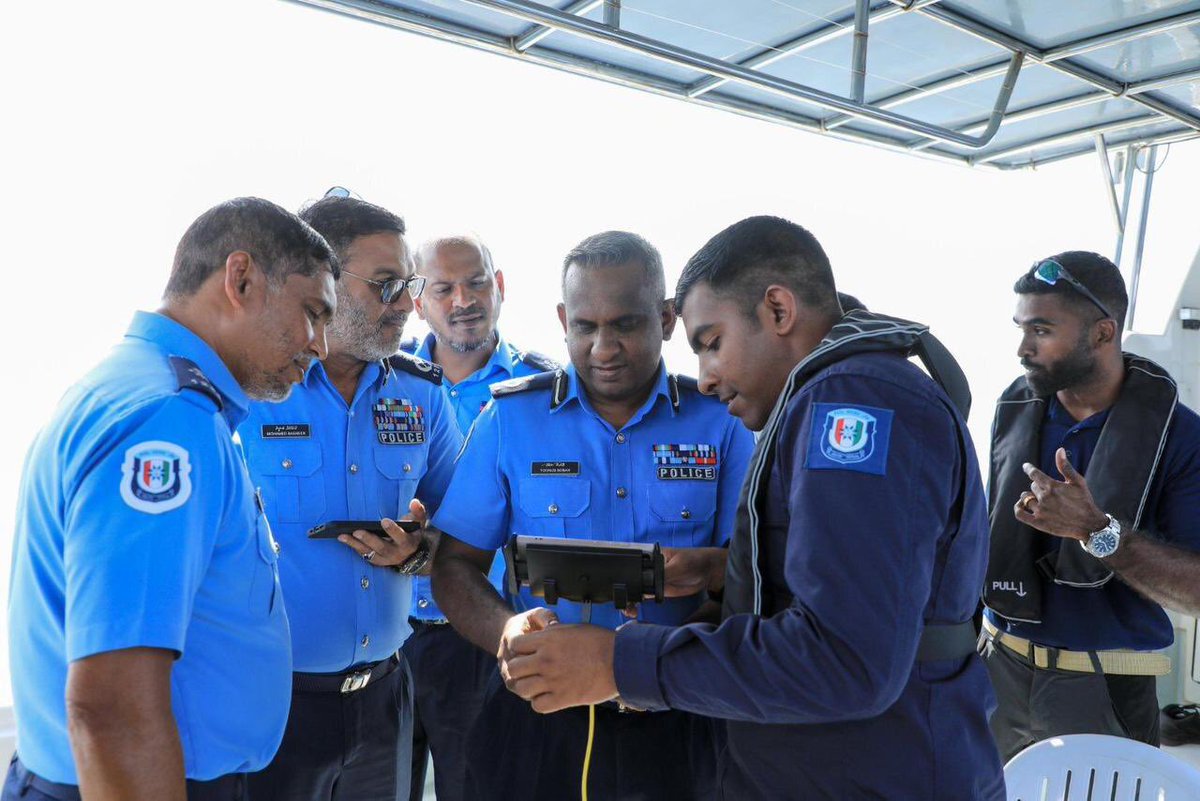 GhadaFathiWaly's tweet image. The Indian Ocean faces increasingly sophisticated sea-based threats linked to organized crime & smuggling of weapons & narcotics.
With Japan’s support, we’re training Maldives coastguard & police in the use of underwater drones to boost maritime security & combat crime at sea.