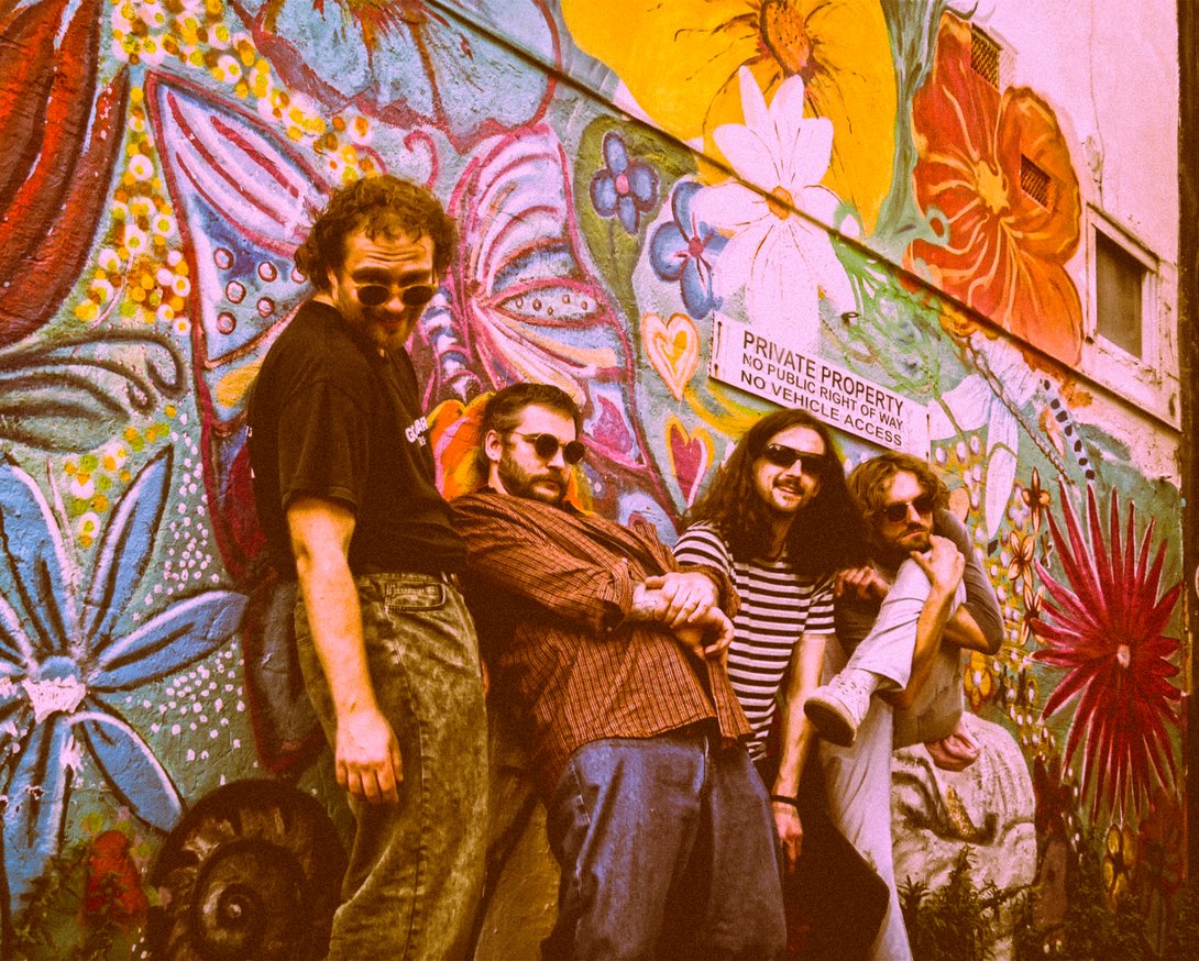 List Pick: Portsmouth band LIPWORMS have dropped their disorientating new epic, ‘Teeth’.
themostradicalist.com/article/list-p…