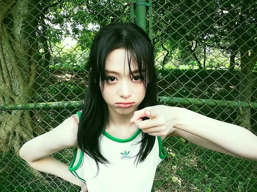 picbaemon's tweet photo. AHYEON INSTAGRAM UPDATE https://t.co/zrPsJkjaZu