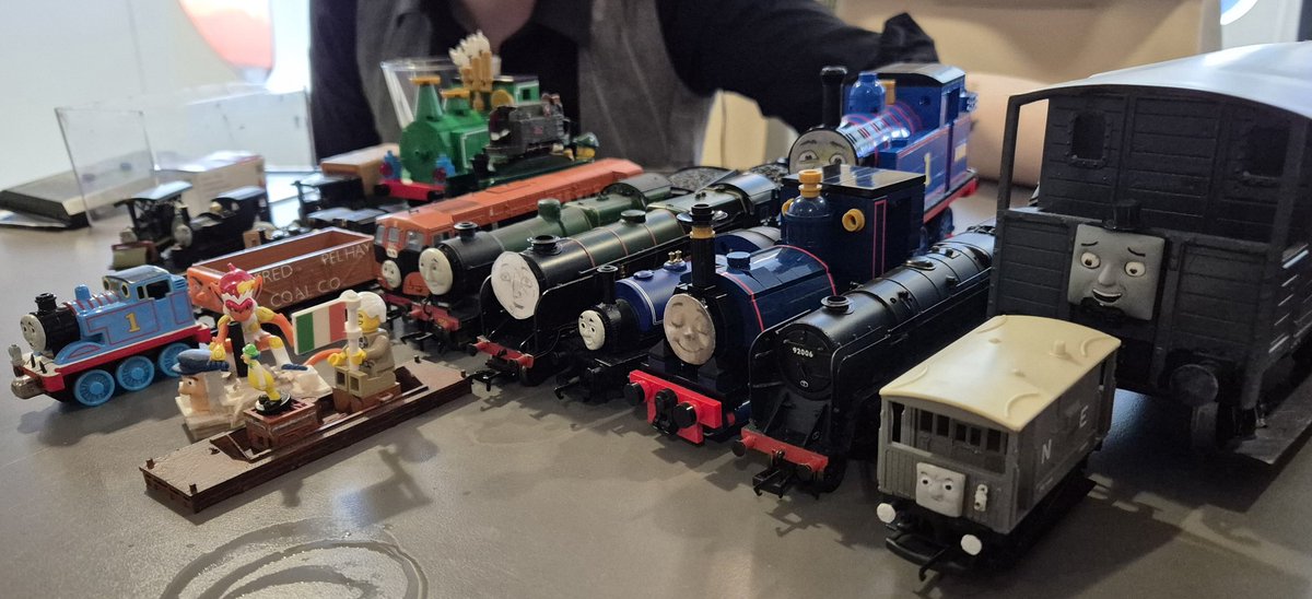 TheBlueE21's tweet image. And we are enroute for Awdry Ex 👀