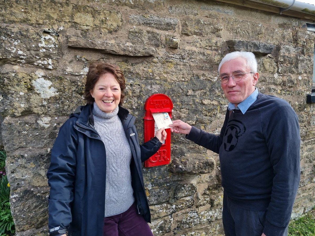 thelonningsguy's tweet image. A couple of people at my talk last night said they had bought my book, The Postal Paths, after hearing @HelenMark01 on Radio 4's Open Country speak about the Shap postal path. Here's the show if you want a listen..
bbc.co.uk/sounds/play/m0…