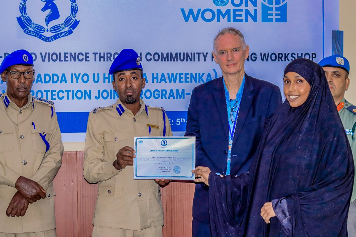 UNTMIS_'s tweet image. In Mogadishu recently, a four-day @UN-led workshop brought together 30 police officers and civil society members, including 22 women, to strengthen collaboration, build trust, and explore ways to tackle sexual and gender-based violence — especially conflict-related sexual…
