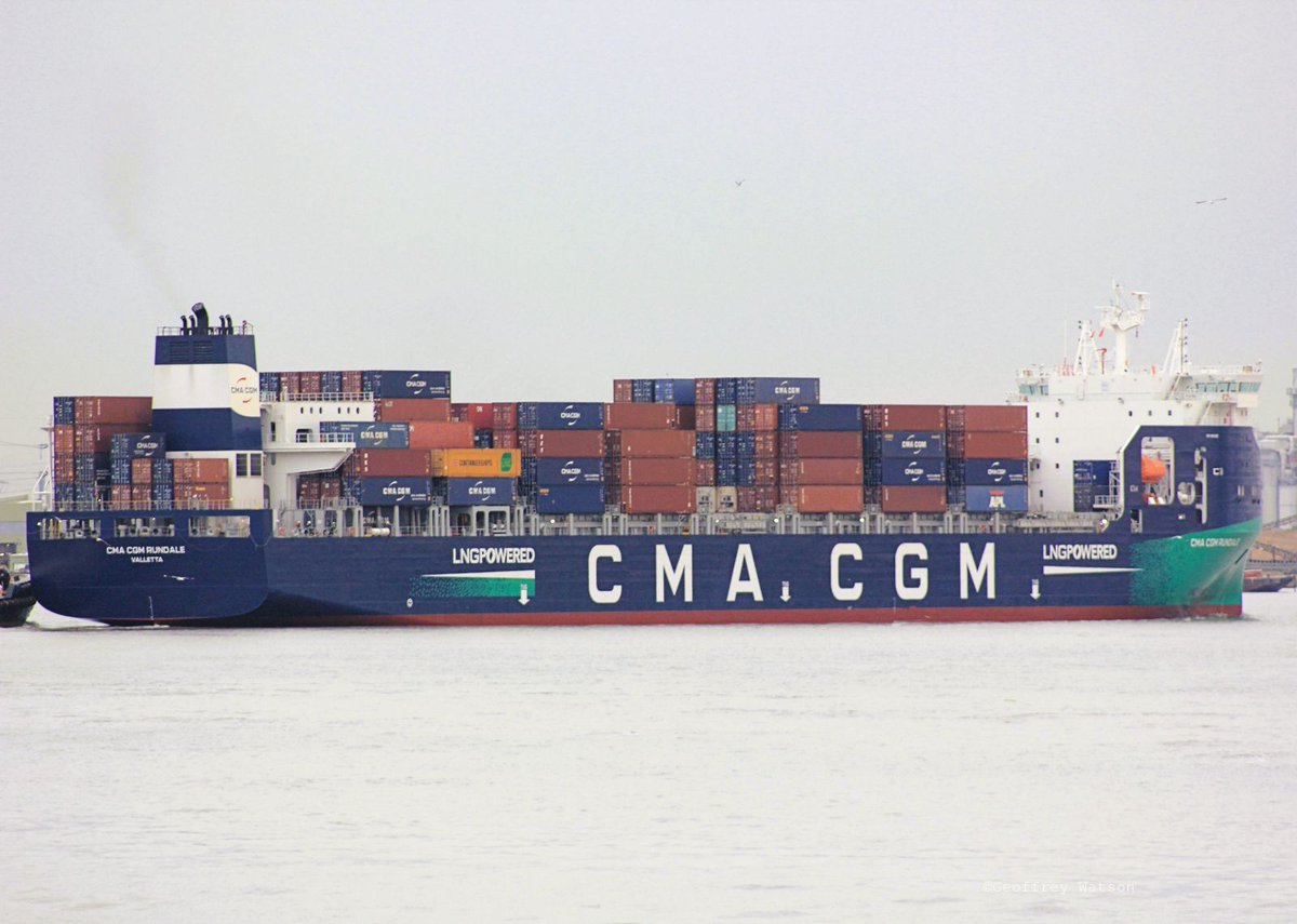 GeoffreyWatson2's tweet image. Early start today to catch the first arrival of CMA CGM Rundale heading to Tilbury.
Not seen one of this class before.
Built Korea 2024
32,245GT
IMO 9961300