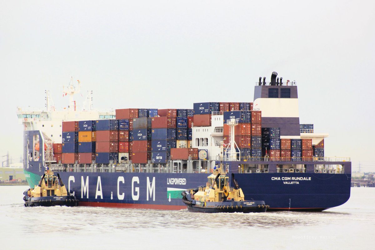 GeoffreyWatson2's tweet image. Early start today to catch the first arrival of CMA CGM Rundale heading to Tilbury.
Not seen one of this class before.
Built Korea 2024
32,245GT
IMO 9961300