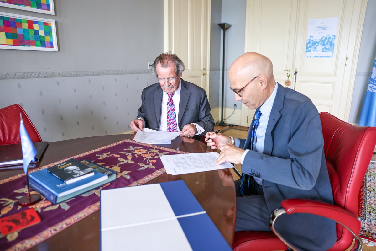 gchumanrights's tweet image. ✍ Yesterday, our GC Secretary General Manfred Nowak signed a new Memorandum of Understanding with the UN High Commissioner for Human Rights @volker_turk. This new partnership agreement - developed in close collaboration with the OHCHR’s Human Rights Education Unit - is the…
