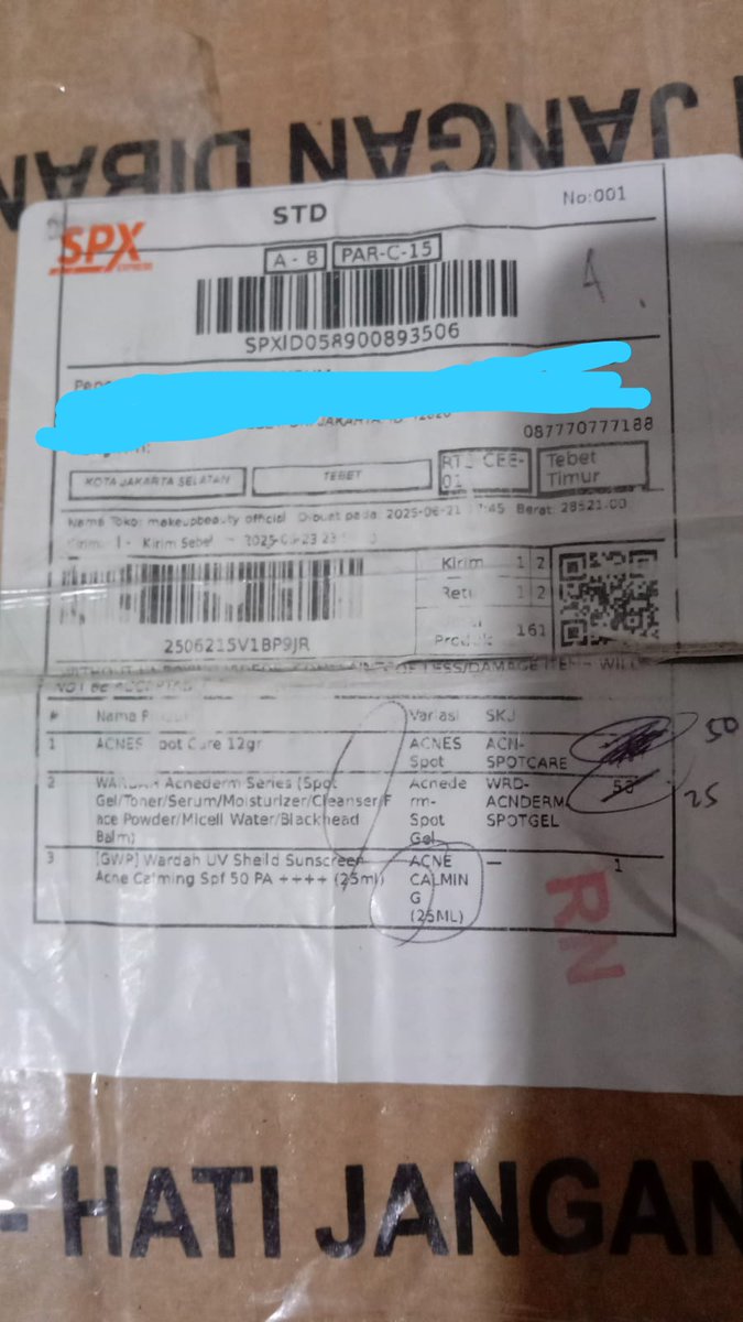 nadiice's tweet photo. Guys hati-hati belanja di Makeupbeauty Official Shop. Biarpun official store di shopee, seller ngga jujur dalam pengiriman barang. Order acnes 110pc, yg dikirim cuma 50. Order wardah 50 pc yg dikirim juga 25. Seller fully aware kalau produknya kurang dengan di tandain di resi https://t.co/kFoKjcPoZL