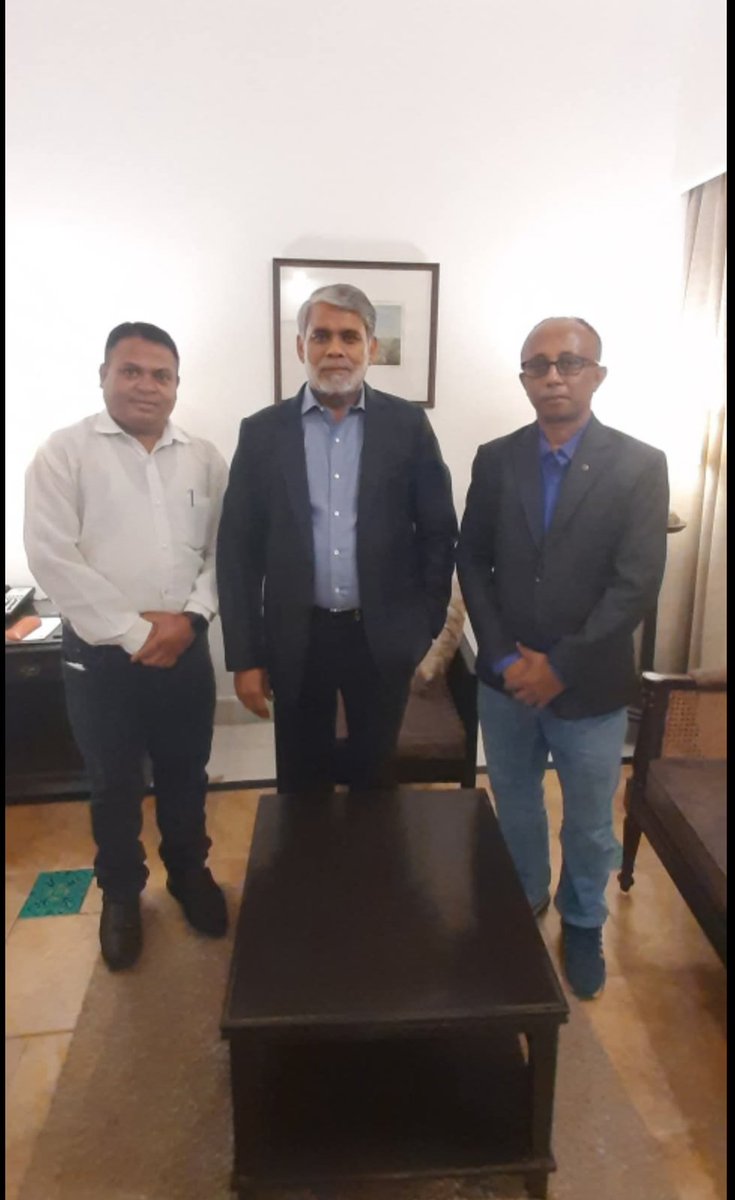 kkchourase's tweet photo. भोपाल में सिद्धार्थ मेमोरियल फाउंडेशन के तत्वाधन में रूपीश ऑफ़ प्रॉब्लम की 100 की वर्षगांठ के कार्यक्रम में शामिल हुए!मुख्य अतिथि न्यायमूर्ति न्यायधीश श्री सुरेश कुमार कैत जी, पूर्व न्यायधीश मध्यप्रदेश,आयुष्मान सुरेश पासवान जी https://t.co/129JVPUUOW